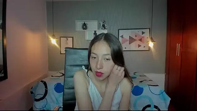 Girls: discover live performances with matured cam models, from teasing to fixations, in a variety of stunning live sex cams.