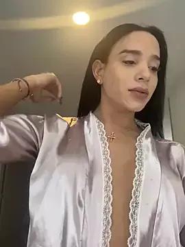 Girls: discover live performances with matured cam models, from teasing to fixations, in a variety of stunning live sex cams.
