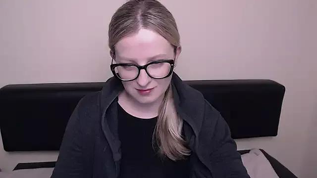 VanillaRose_ from StripChat is Freechat