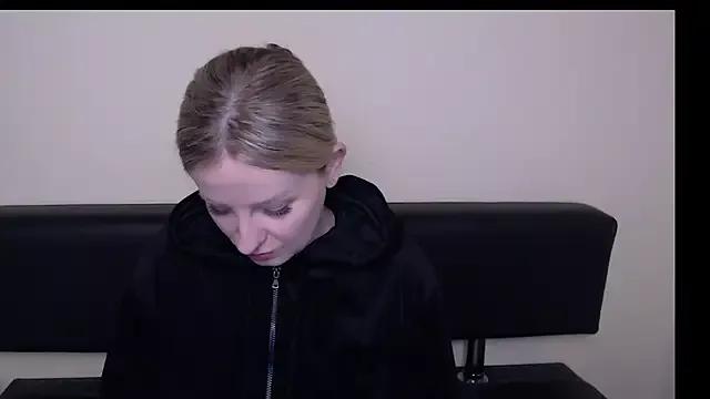 Girls: discover live performances with matured cam models, from teasing to fixations, in a variety of stunning live sex cams.