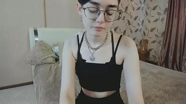 Girls: discover live performances with matured cam models, from teasing to fixations, in a variety of stunning live sex cams.