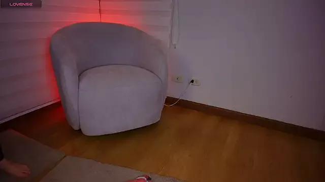 venusleroy_ from StripChat is Freechat