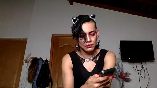 Girls: discover live performances with matured cam models, from teasing to fixations, in a variety of stunning live sex cams.