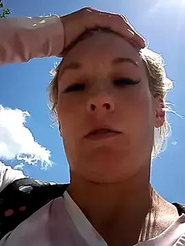 vickybaby from StripChat is Freechat