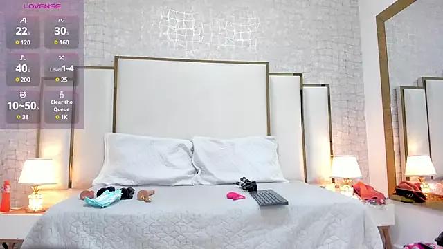 Girls: discover live performances with matured cam models, from teasing to fixations, in a variety of stunning live sex cams.