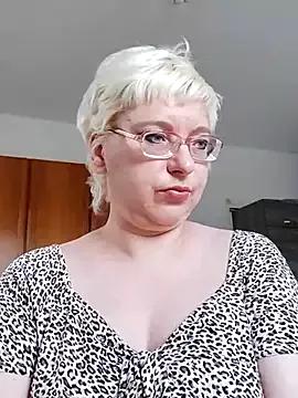 VikaKing from StripChat is Freechat