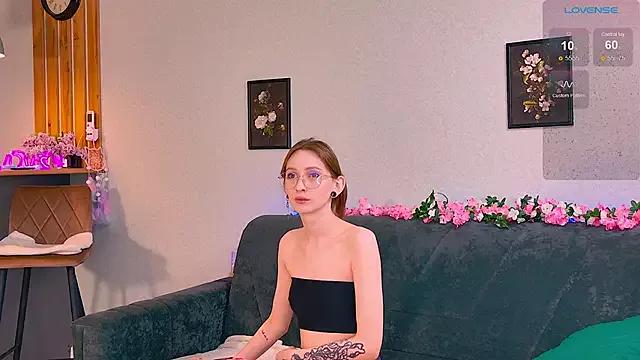Vikki_wyye from StripChat is Freechat