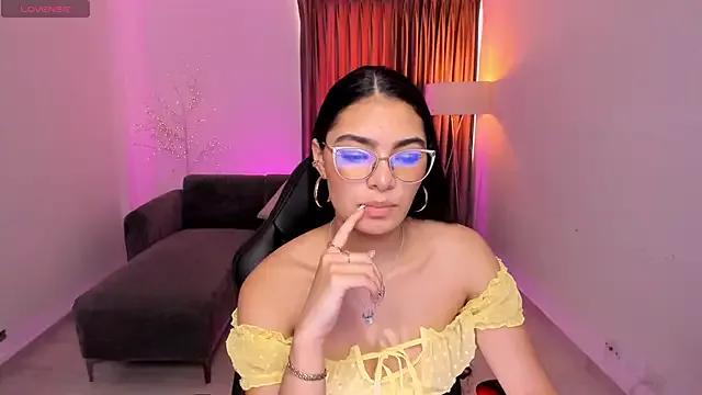 Girls: discover live performances with matured cam models, from teasing to fixations, in a variety of stunning live sex cams.