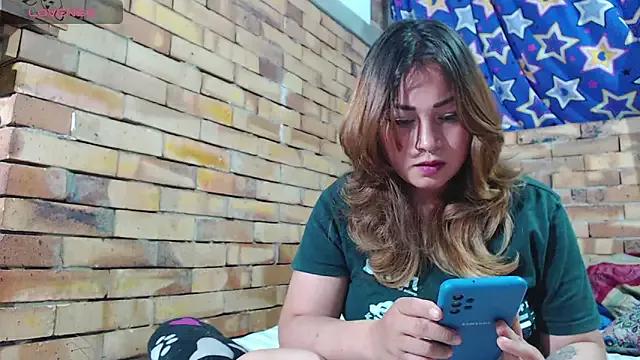 Violet_Bosh from StripChat is Freechat