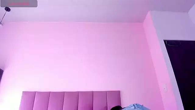 violet_myerrs from StripChat is Freechat