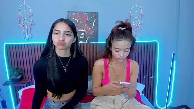 Girls: discover live performances with matured cam models, from teasing to fixations, in a variety of stunning live sex cams.