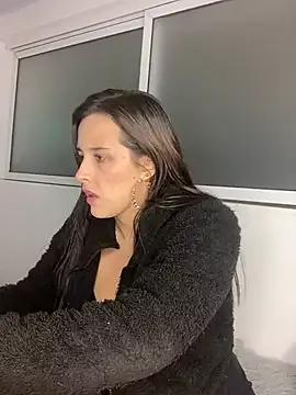 Girls: discover live performances with matured cam models, from teasing to fixations, in a variety of stunning live sex cams.