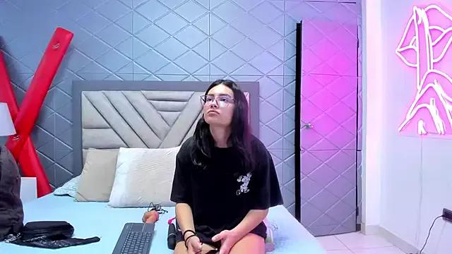 Girls: discover live performances with matured cam models, from teasing to fixations, in a variety of stunning live sex cams.