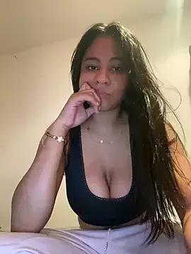 Girls: discover live performances with matured cam models, from teasing to fixations, in a variety of stunning live sex cams.