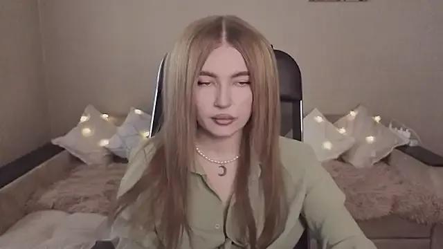 ViolettaLopez from StripChat is Freechat