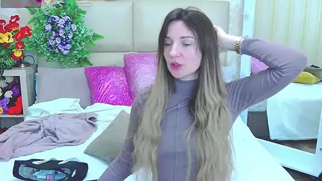 VioletUmi from StripChat is Freechat