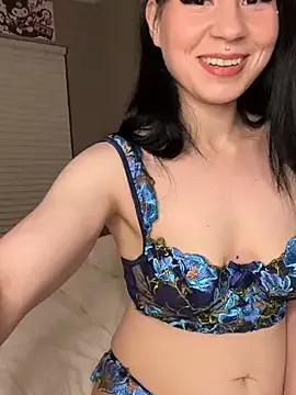 Violetxo from StripChat is Freechat