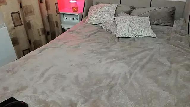 Vivian_Davis from StripChat