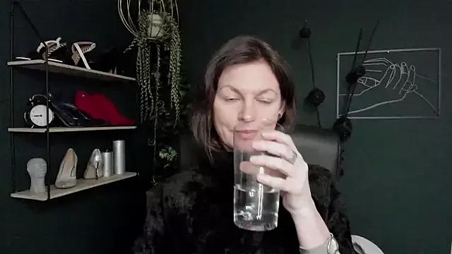 VivianWILD from StripChat