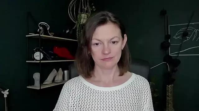 VivianWILD from StripChat is Freechat