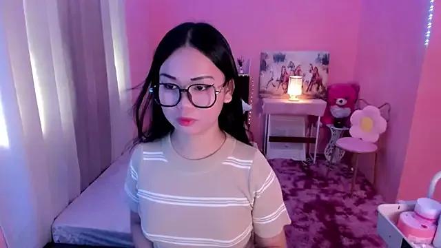 Vivorey_Leighn from StripChat