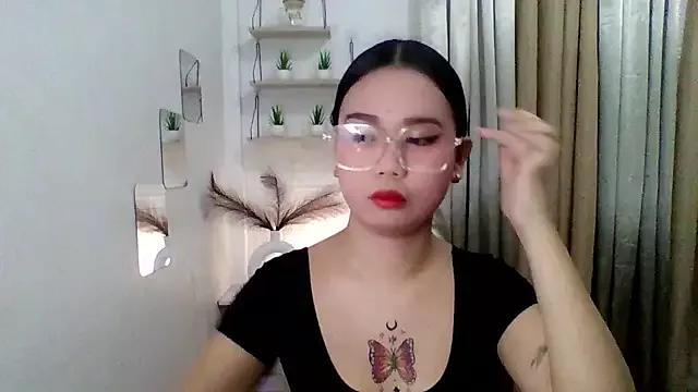 Vivorey_Leighn from StripChat