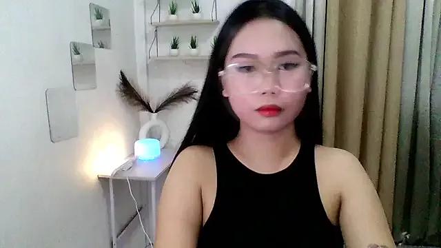 Vivorey_Leighn from StripChat