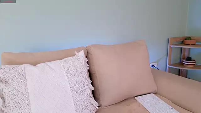 Girls: discover live performances with matured cam models, from teasing to fixations, in a variety of stunning live sex cams.