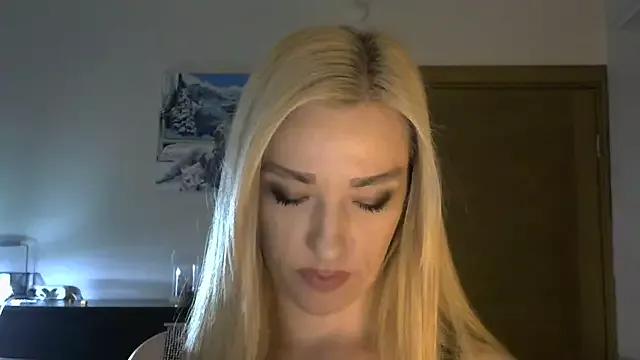 Girls: discover live performances with matured cam models, from teasing to fixations, in a variety of stunning live sex cams.