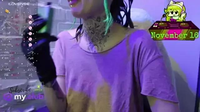 Girls: discover live performances with matured cam models, from teasing to fixations, in a variety of stunning live sex cams.