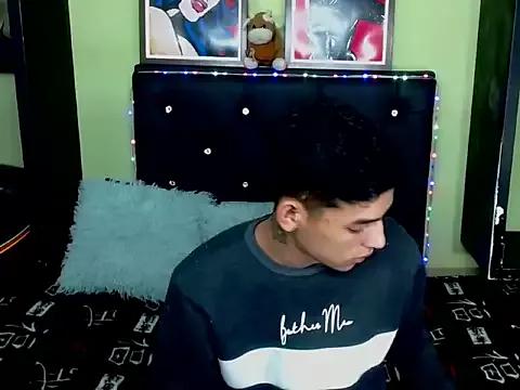 x_oliver_x from StripChat is Freechat