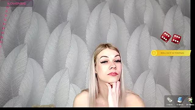xAliceGoldx from StripChat is Freechat