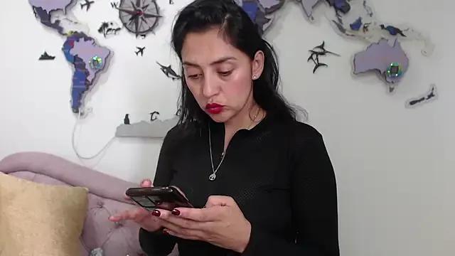 xiimena_suarezz from StripChat