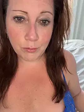 xsexycurvymilf from StripChat
