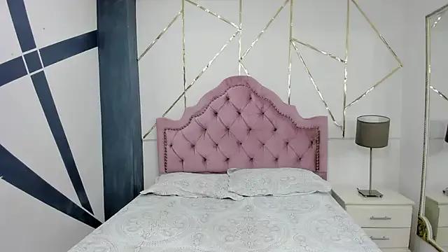 YarisWhite from StripChat is Freechat