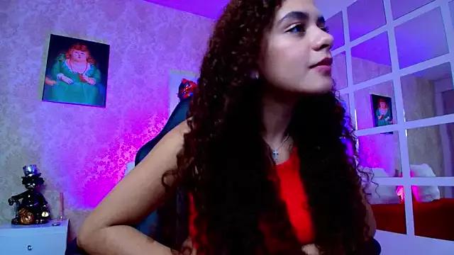 Youcandyy from StripChat is Freechat