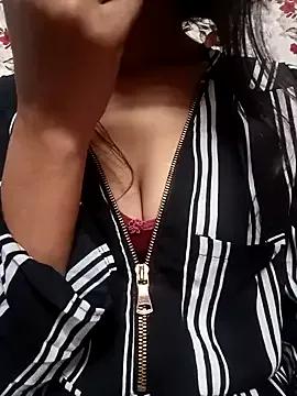 Girls: discover live performances with matured cam models, from teasing to fixations, in a variety of stunning live sex cams.