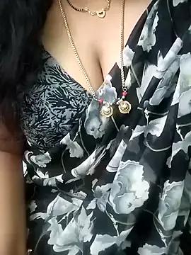 Girls: discover live performances with matured cam models, from teasing to fixations, in a variety of stunning live sex cams.