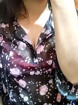 Girls: discover live performances with matured cam models, from teasing to fixations, in a variety of stunning live sex cams.