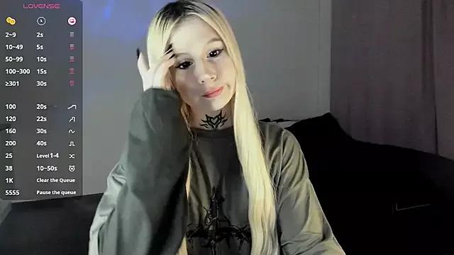 Girls: discover live performances with matured cam models, from teasing to fixations, in a variety of stunning live sex cams.