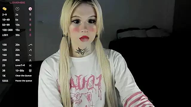 Girls: discover live performances with matured cam models, from teasing to fixations, in a variety of stunning live sex cams.