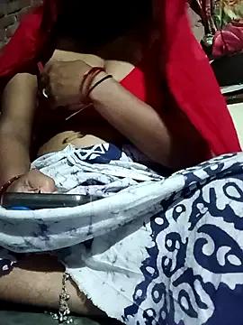 YOUR_MOMMYY from StripChat is Freechat