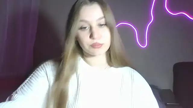 Girls: discover live performances with matured cam models, from teasing to fixations, in a variety of stunning live sex cams.