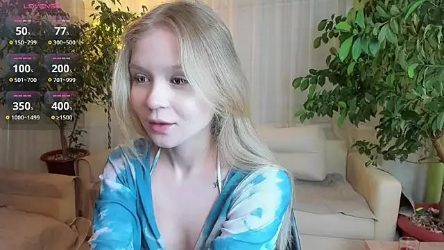 YourSuccubusDream from StripChat is Freechat