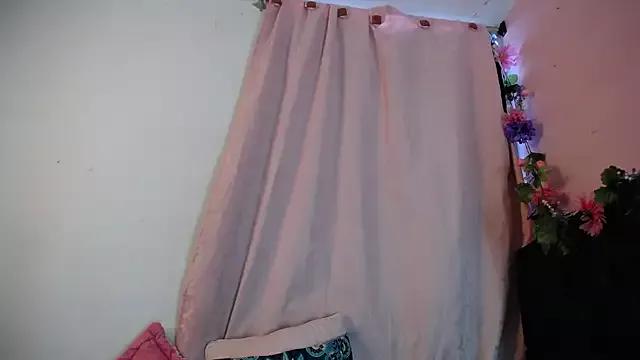 Girls: discover live performances with matured cam models, from teasing to fixations, in a variety of stunning live sex cams.