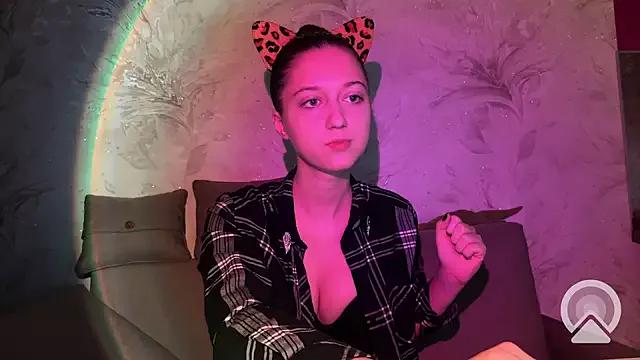 Girls: discover live performances with matured cam models, from teasing to fixations, in a variety of stunning live sex cams.