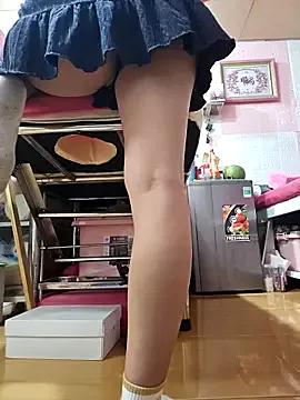 Girls: discover live performances with matured cam models, from teasing to fixations, in a variety of stunning live sex cams.
