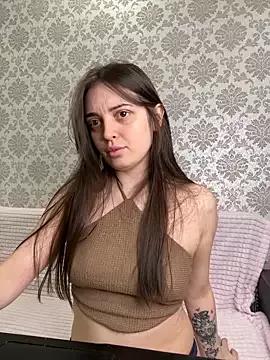 Yummy_Yummy__ from StripChat