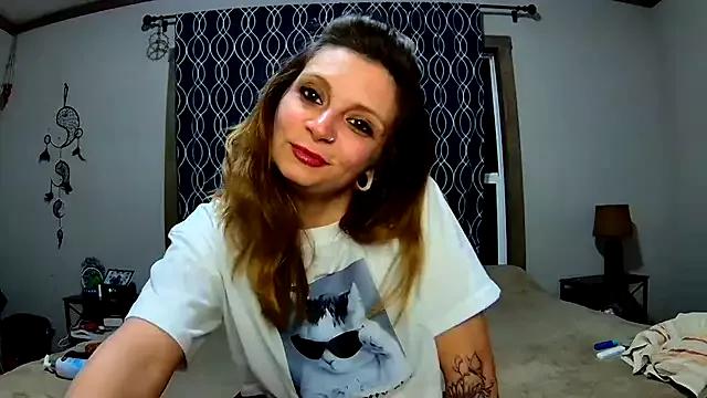 ZeelaXoXo from StripChat