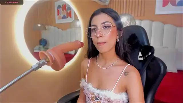 Girls: discover live performances with matured cam models, from teasing to fixations, in a variety of stunning live sex cams.